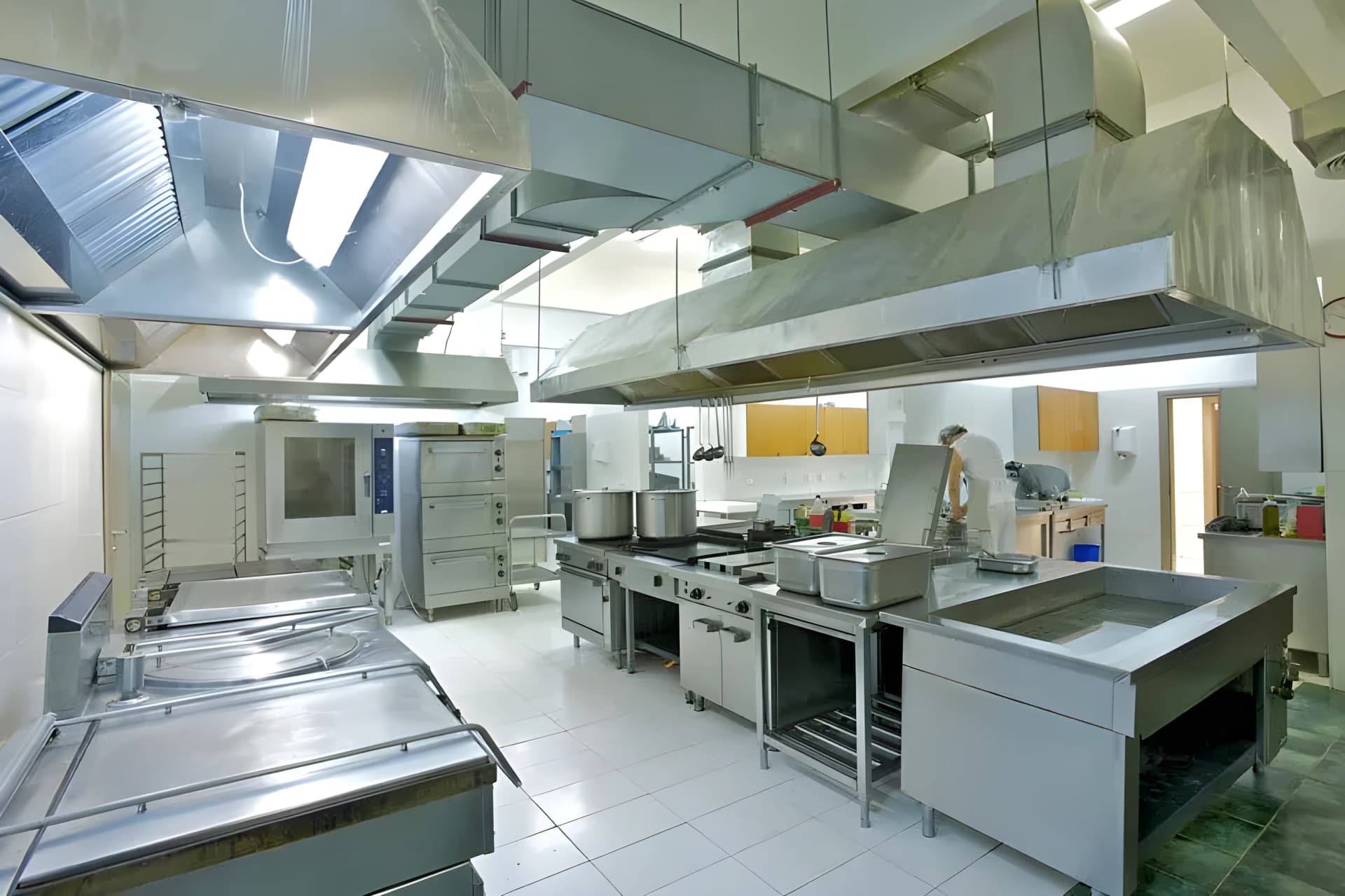 Expert Ventilation for Commercial Kitchens